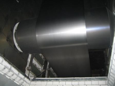 trekkrachtmeting op staalstrip in een oven